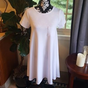 Solid white!!!!🤷‍♀️ Carly